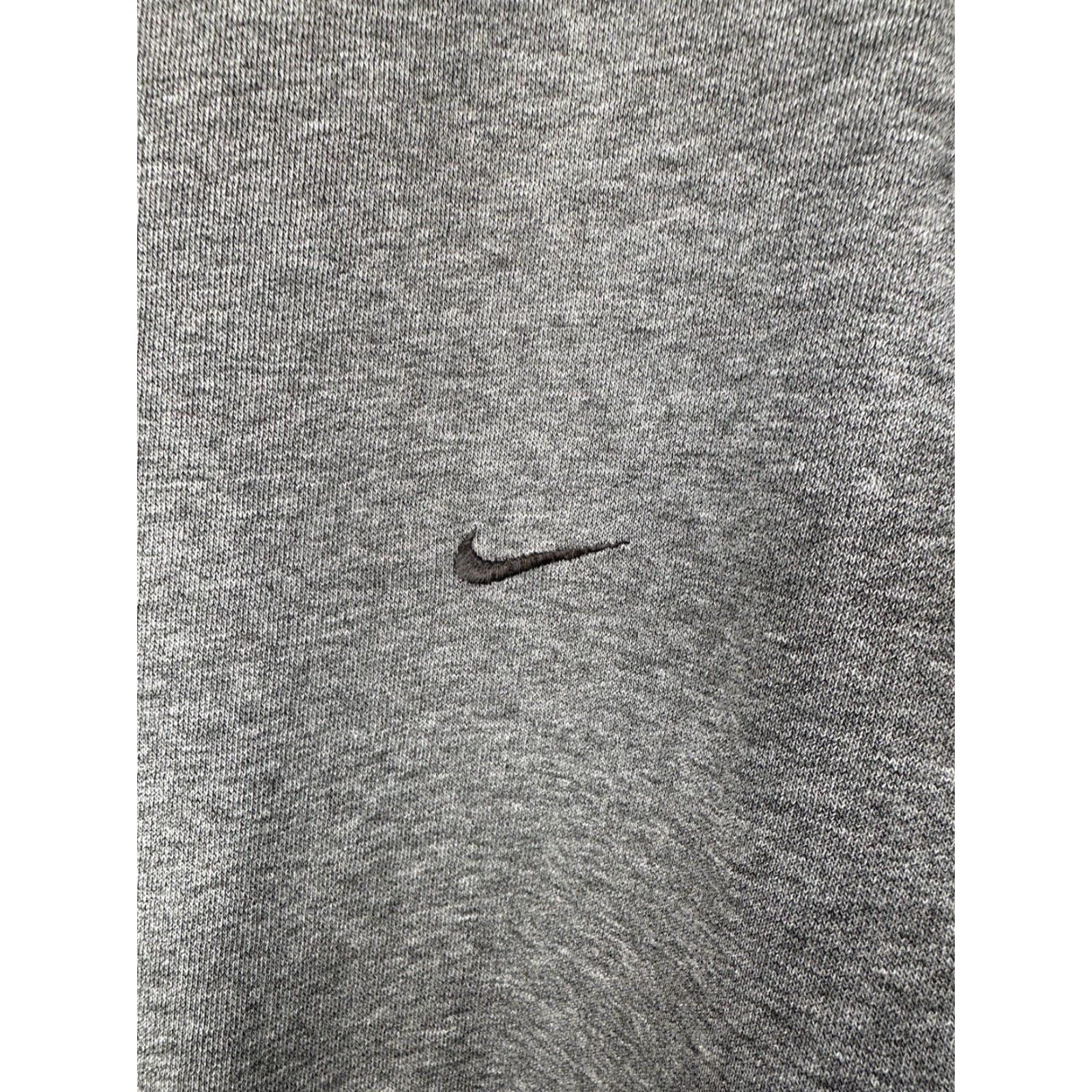 Nike VINTAGE Nike Sweatshirt Crewneck XL Gray Swoosh Mini Embroidered Logo 90s Y2K Sportswear Men Size US XL / EU 56 / 4 - 4 Thumbnail