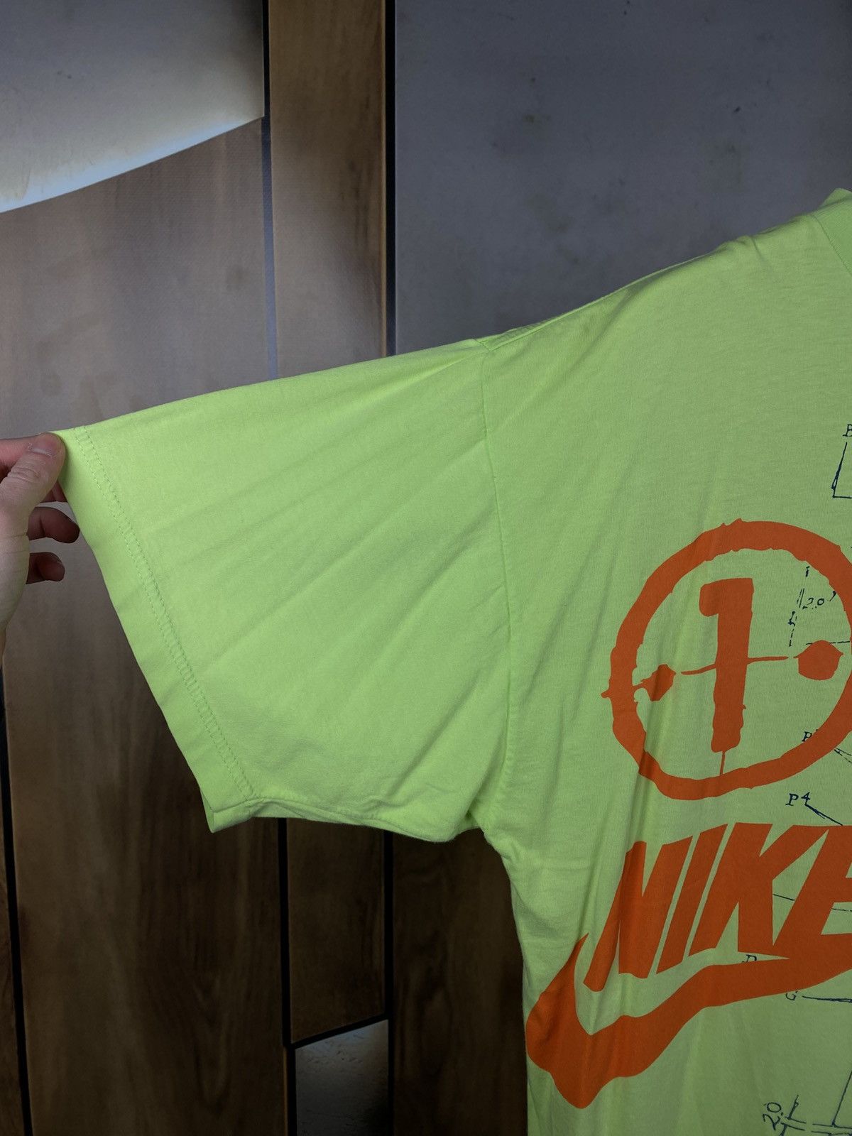 Nike ®️Vintage 90s T-Shirt Nike Big Swoosh Logo VTG Art Tee®️ Size US M / EU 48-50 / 2 - 2 Thumbnail
