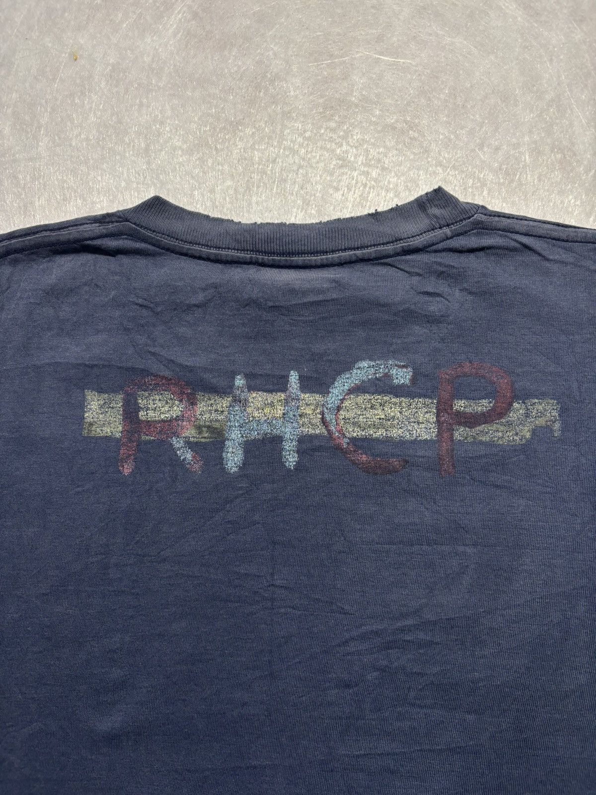Band Tees Vintage Red Hot Chili Peppers “By The Way” Tshirt Size US L / EU 52-54 / 3 - 4 Thumbnail