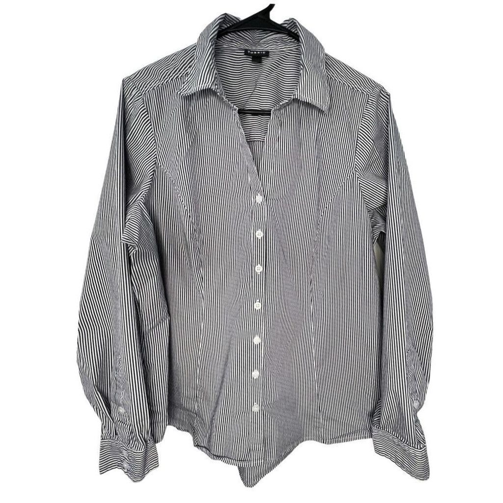 Torrid Torrid Black and White Pinstripe Button Up Long Sleeve Top Size XL / US 12-14 / IT 48-50 - 1 Thumbnail