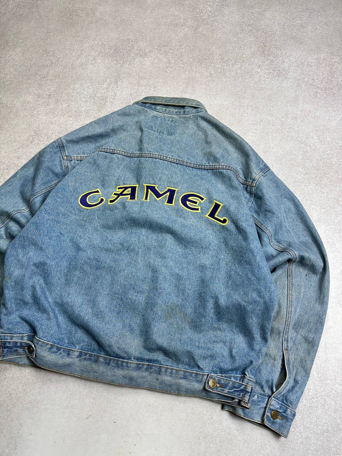 Camel Vintage 90s Camel Big Logo American Born Heavy Denim Jacket Size US L / EU 52-54 / 3 - 2 Thumbnail