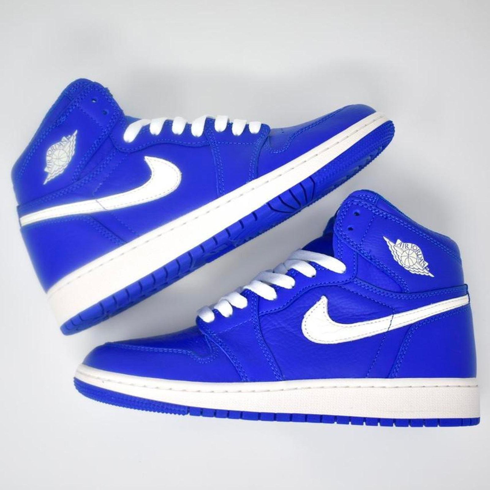 Jordan Brand 2018 Jordan 1 “Hyper Royal” Size US 7.5 / IT 37.5 - 2 Thumbnail