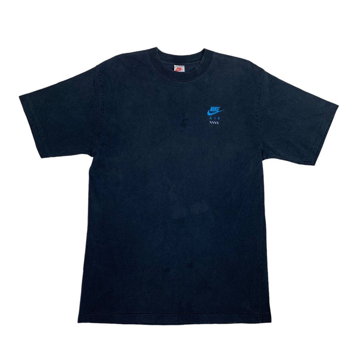 Nike Vintage Nike Small Logo Embroidered T-shirt Shortsleeve Size US M / EU 48-50 / 2 - 1 Thumbnail