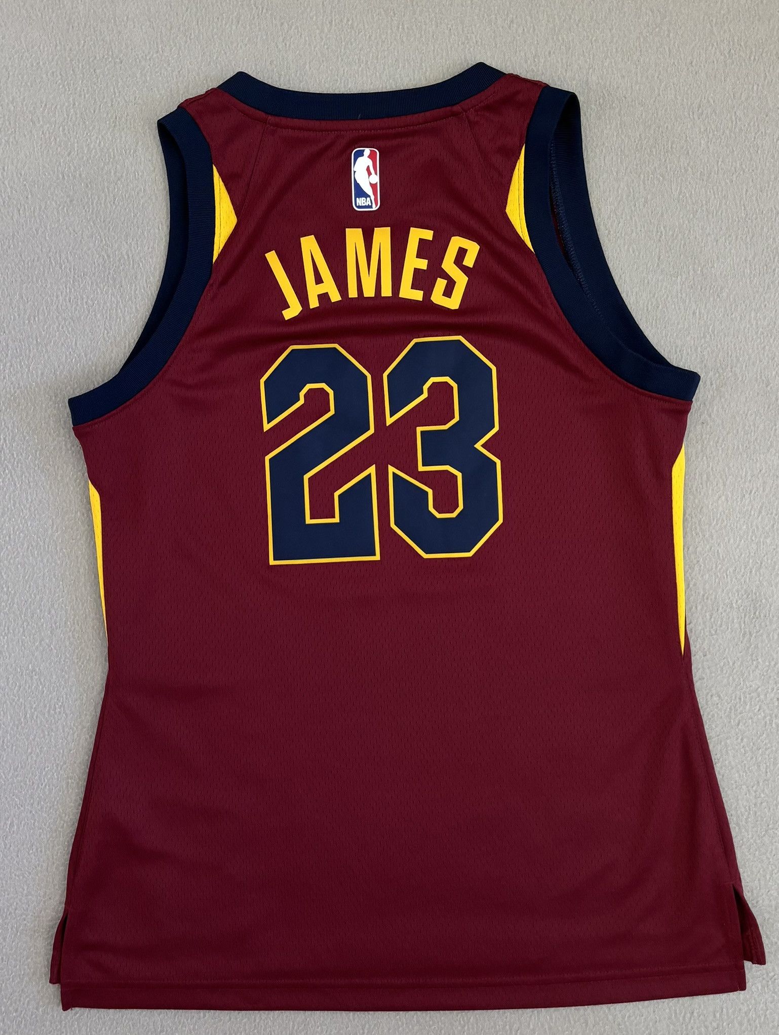 Nike Cleveland Cavaliers 2017/2021 James #23 Nike Icon Edition Size US M / EU 48-50 / 2 - 9 Thumbnail