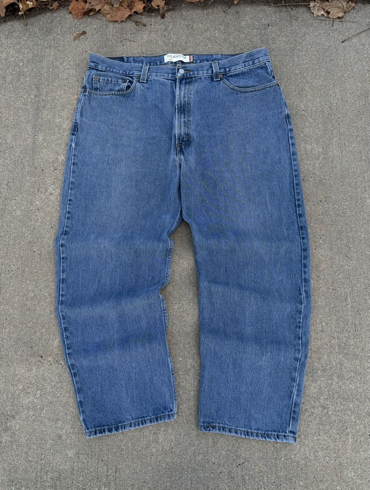 Levi's Vintage 00’s Levi’s 550 Relaxed Fit Size 42X30 Size US 42 / EU 58 - 1 Thumbnail