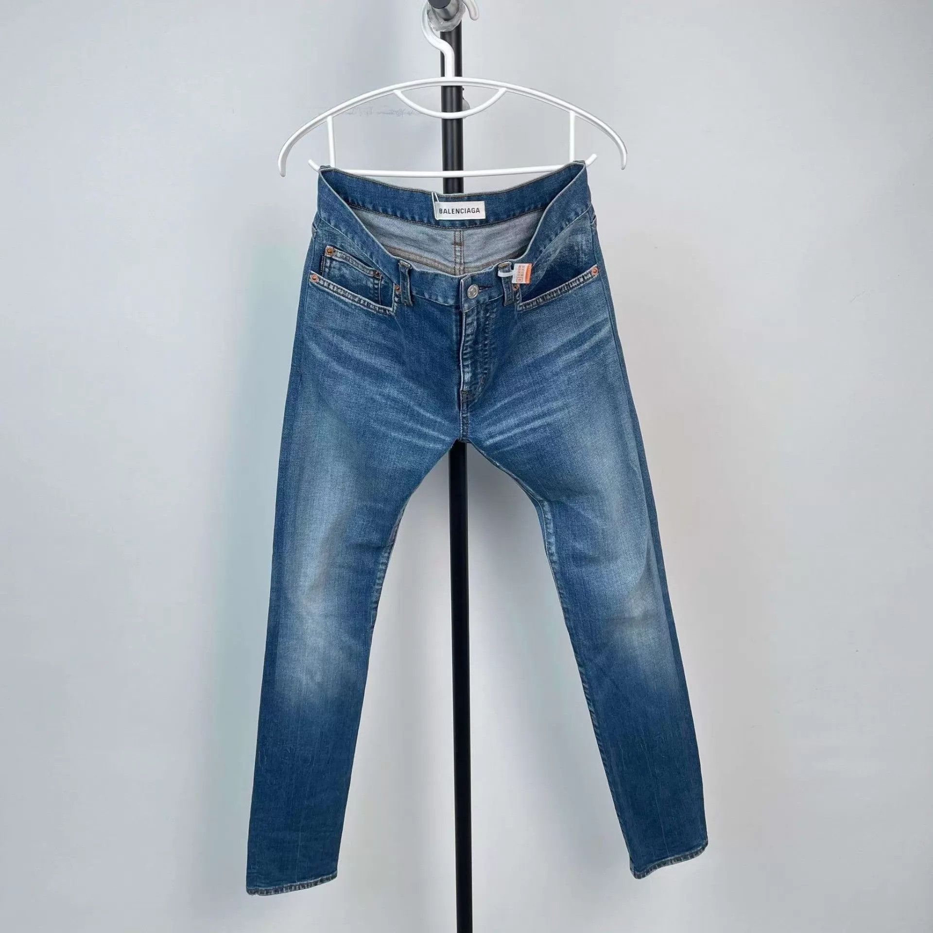 Balenciaga Balenciaga jeans nude A W28 250828CHZSK02 Size 28" / US 6 / IT 42 - 1 Thumbnail