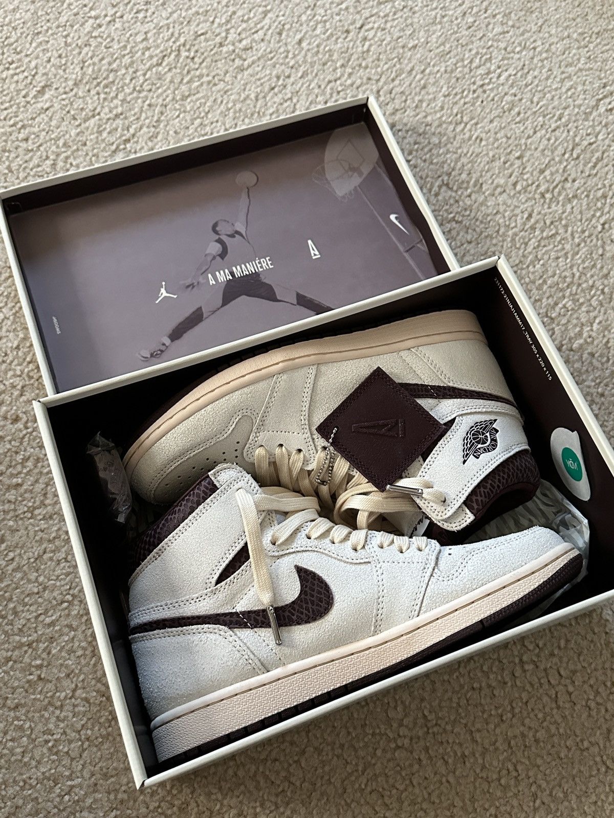 A Ma Maniere × Jordan Brand × Nike Nike air Jordan 1 retro high og sail burgundy crush us 8 Size US 8 / EU 41 - 12 Thumbnail