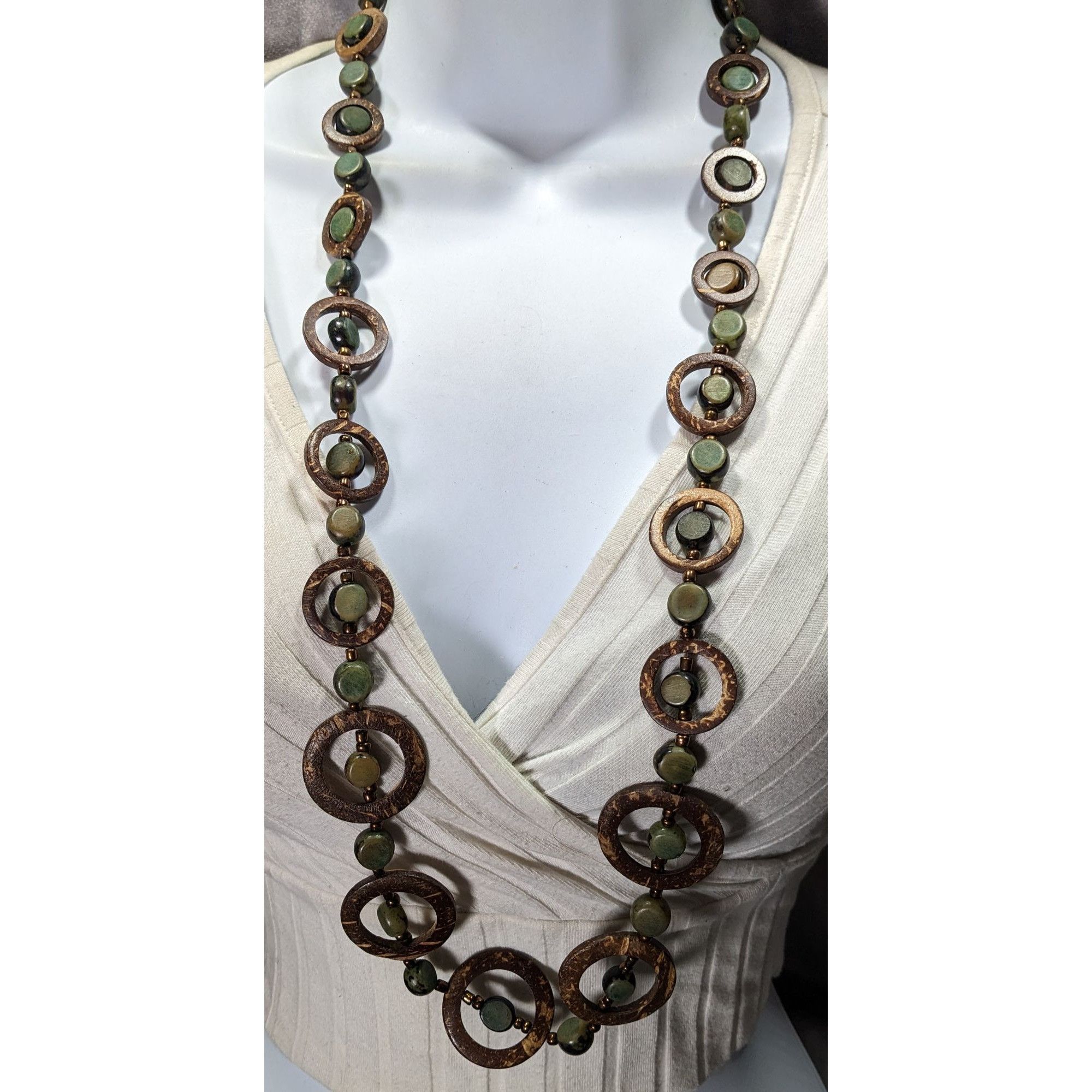 Other Handcrafted Wooden Brown And Green Disc Necklace With Circul Size ONE SIZE - 4 Thumbnail