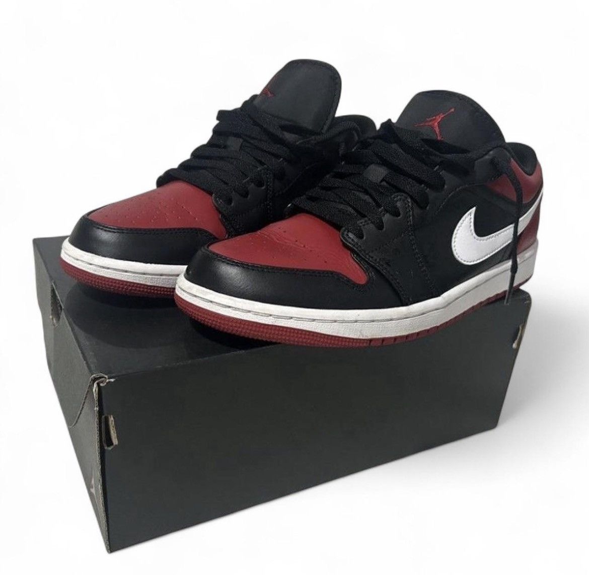 Nike Nike Air Jordan 1s Size US 8.5 / EU 41-42 - 1 Thumbnail