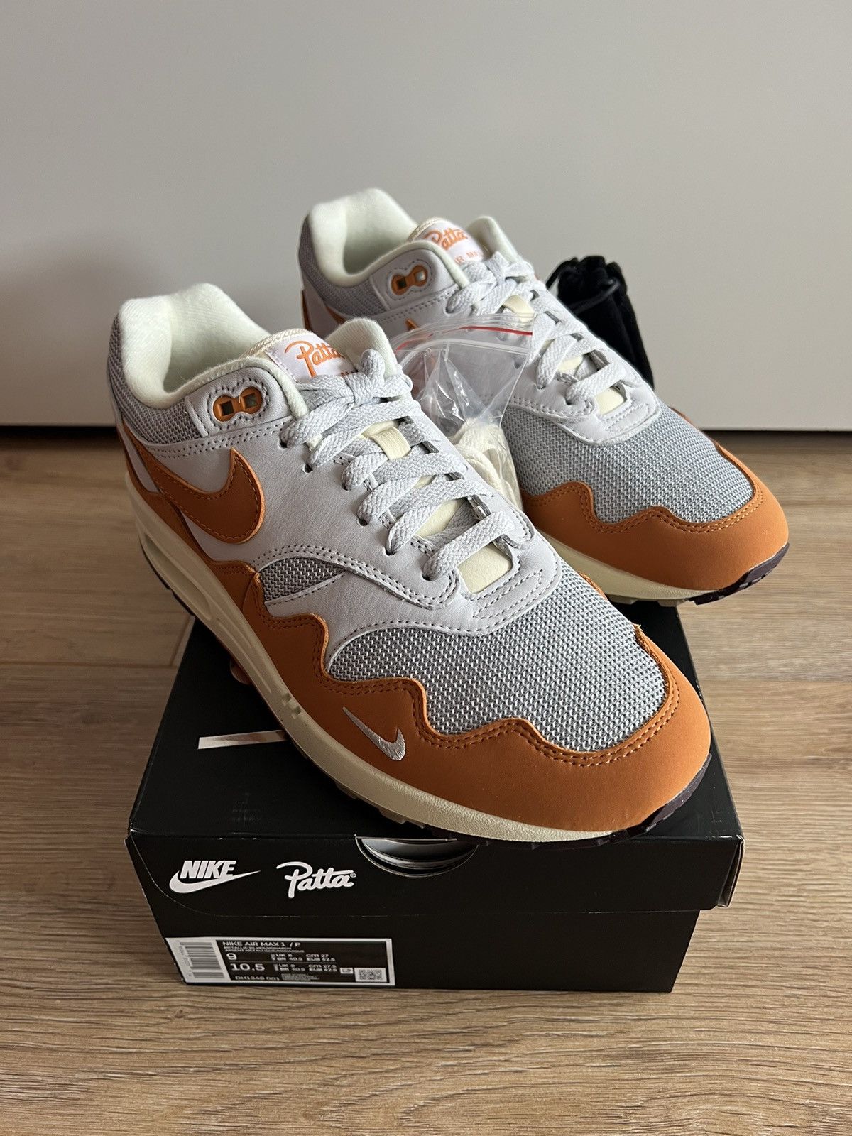 Nike × Patta PATTA NIKE AIR MAX 1 METALIC SILVER/MONARCH WITH BRACELET Size US 9 / EU 42 - 3 Thumbnail