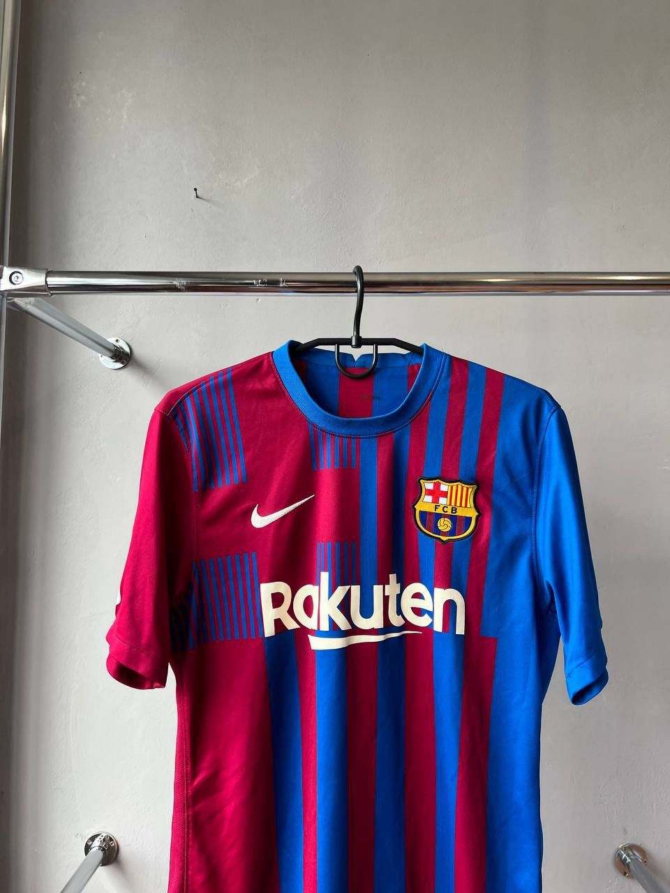 Nike 2021/22 BARCELONA FC HOME RARE SOCCER JERSEY SHIRT NIKE RARE Size US M / EU 48-50 / 2 - 4 Thumbnail