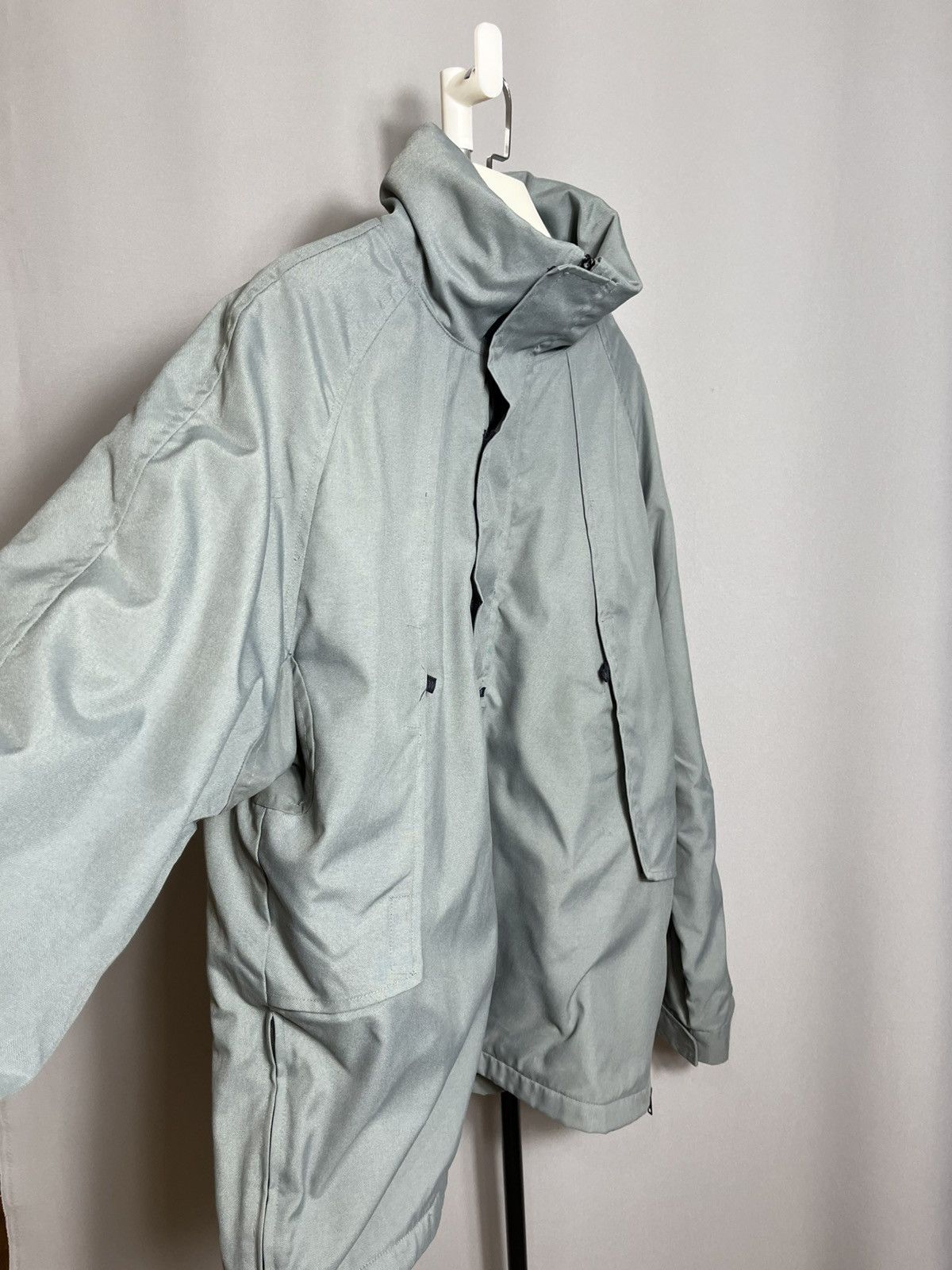 Valentino Valentino Sport vintage anorak jacket mens zip rare hooded Size US L / EU 52-54 / 3 - 2 Thumbnail