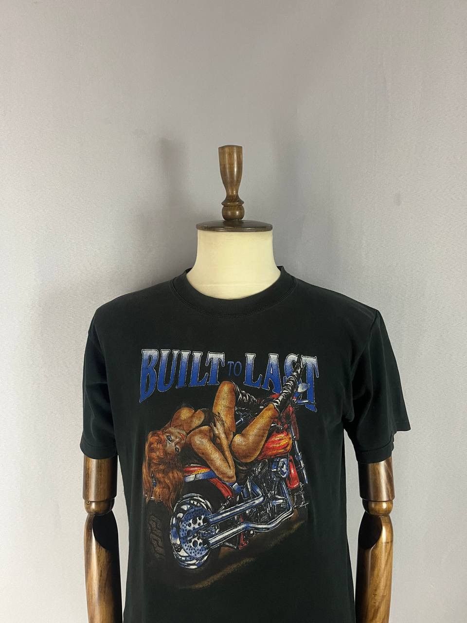 Vintage Vintage Moto Bike Tee Buit To Last 1990s Faded Black Size US L / EU 52-54 / 3 - 1 Thumbnail