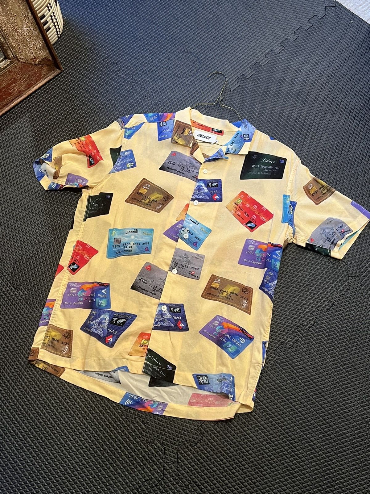 Palace Palace Contactless Credit Card Logo Print - Yellow Size US M / EU 48-50 / 2 - 1 Thumbnail