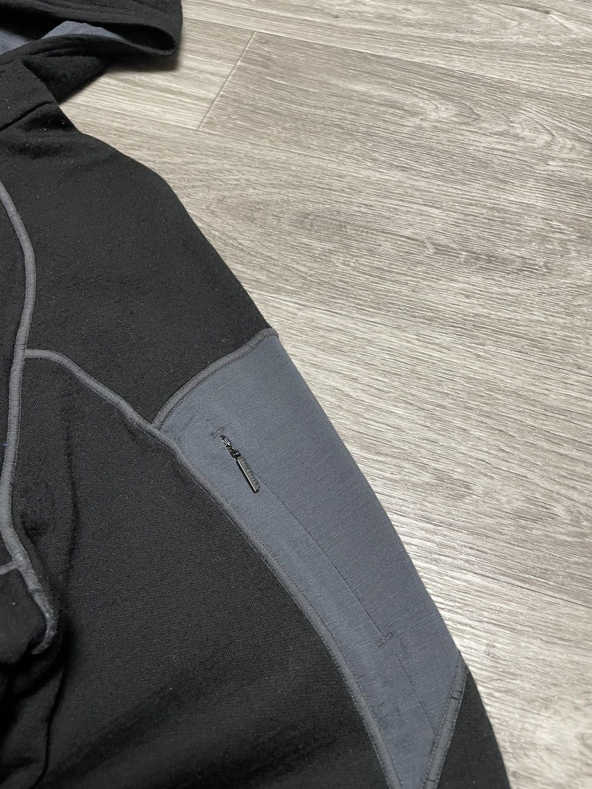 Icebreaker Icebreaker Merino Wool GT Quantum Hooded Full Zip Jacket Size US XL / EU 56 / 4 - 9 Thumbnail