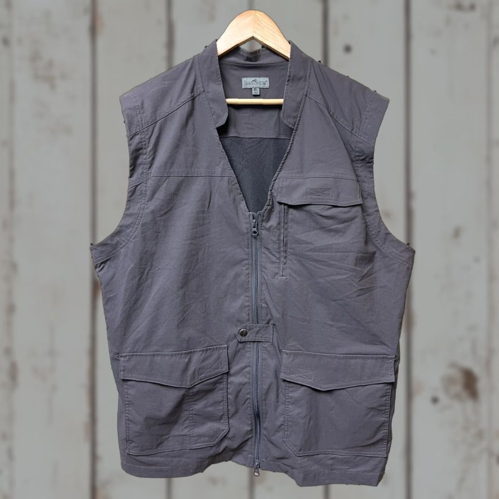 Vintage TravelSmith Vest Men’s Extra Large Gray Full Zip Utility Fishing Hiking Outdoors Size US XL / EU 56 / 4 - 1 Thumbnail
