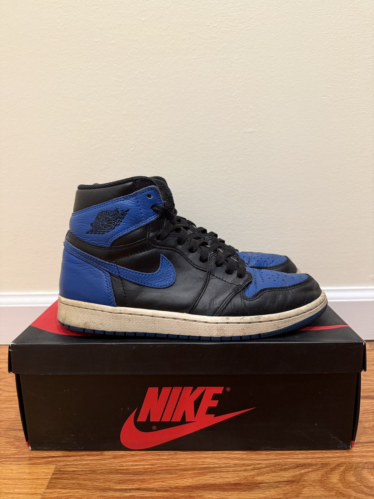 Jordan Brand Jordan 1 Royal Size US 8.5 / EU 41-42 - 2 Thumbnail