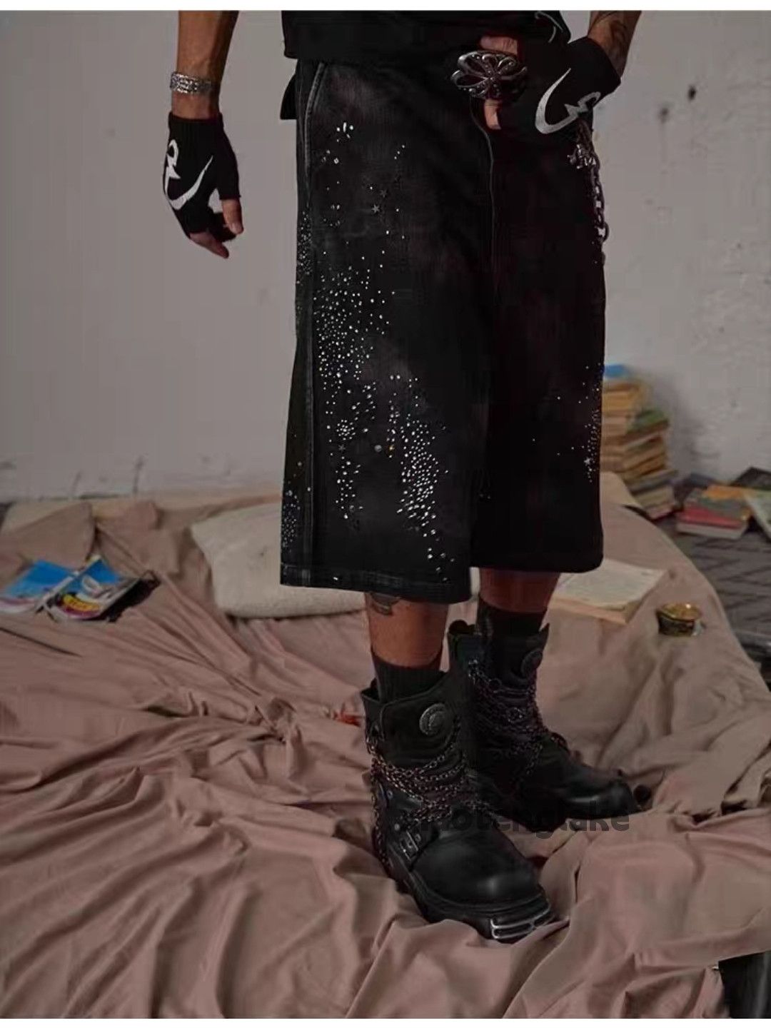 Jean × Vintage Washed faded loose baggy skate hiphop rhinestone shorts Size US 30 / EU 46 - 5 Thumbnail