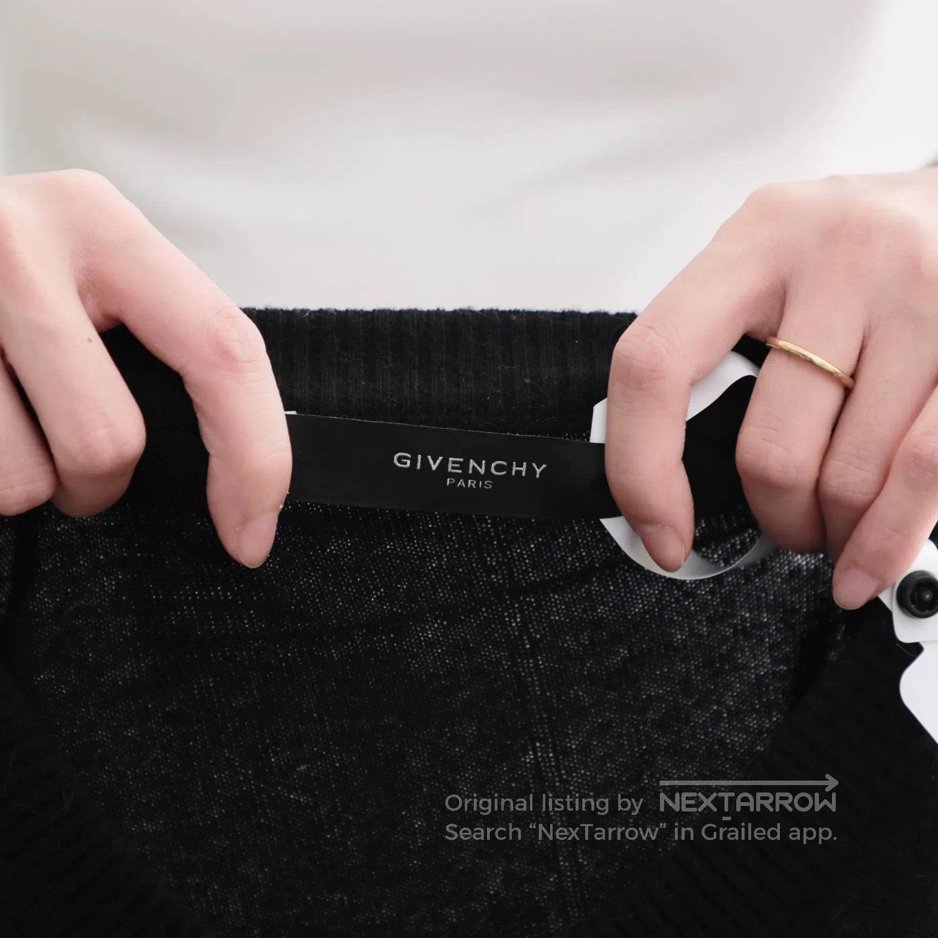 Givenchy Givenchy Black Rottweiler Print Wool Sweater. Size S / US 4 / IT 40 - 6 Thumbnail