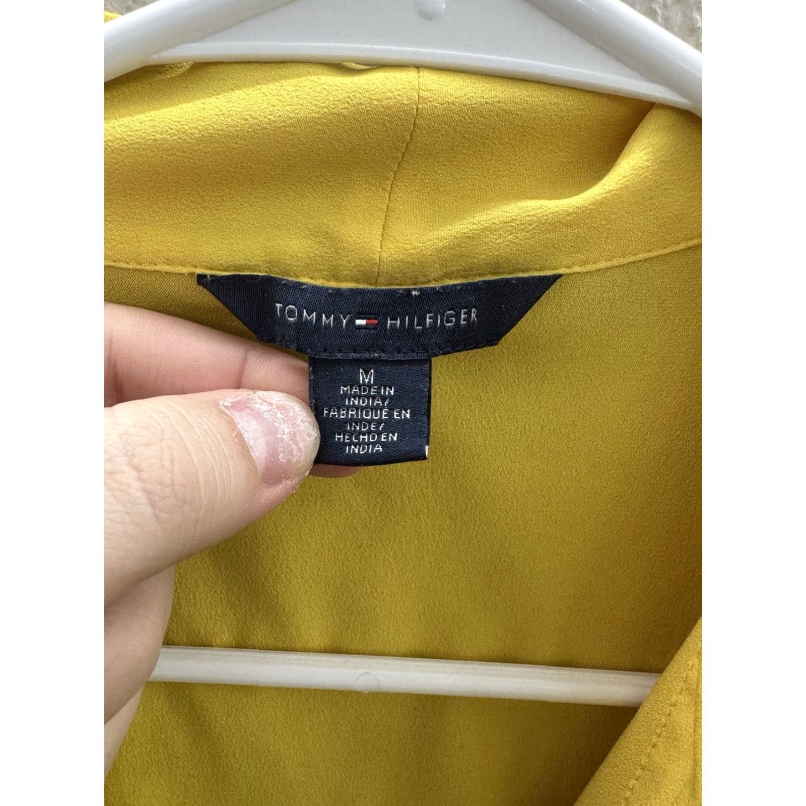 Tommy Hilfiger Tommy Hilfiger Top Womens Size Medium Yellow Tank Button Up Solid Necktie Size M / US 6-8 / IT 42-44 - 5 Thumbnail
