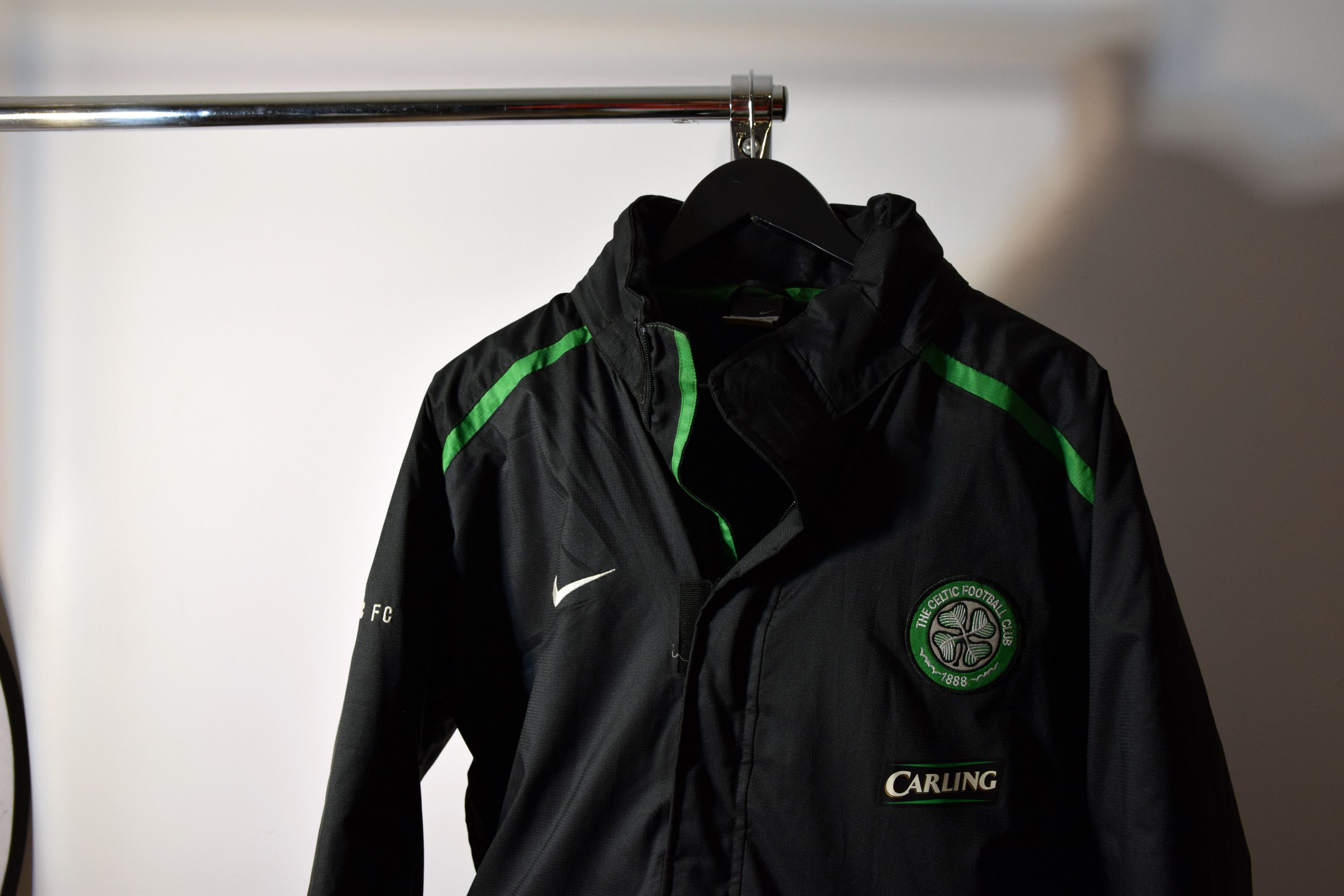 Nike × Vintage Vintage Soccer Celtic Glasgow soccertrack jacket Nike size L Size US L / EU 52-54 / 3 - 10 Thumbnail