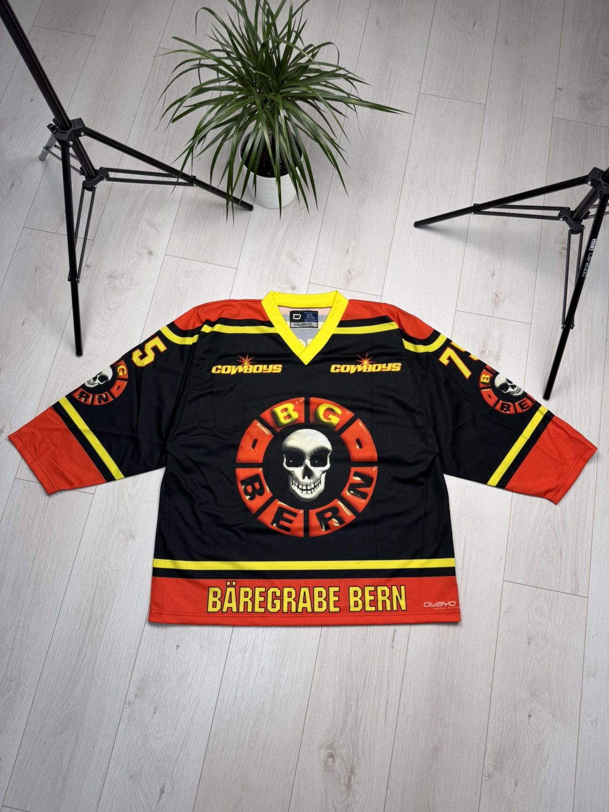 NHL Custom Owayo SC BG Baregraben Bern 75 RENEGADE Hockey Jersey Size US XL / EU 56 / 4 - 1 Thumbnail