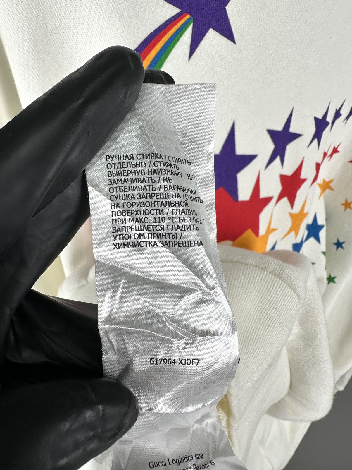 Gucci Gucci - Rainbow Shooting Star Graphics Sweater Size US S / EU 44-46 / 1 - 11 Thumbnail