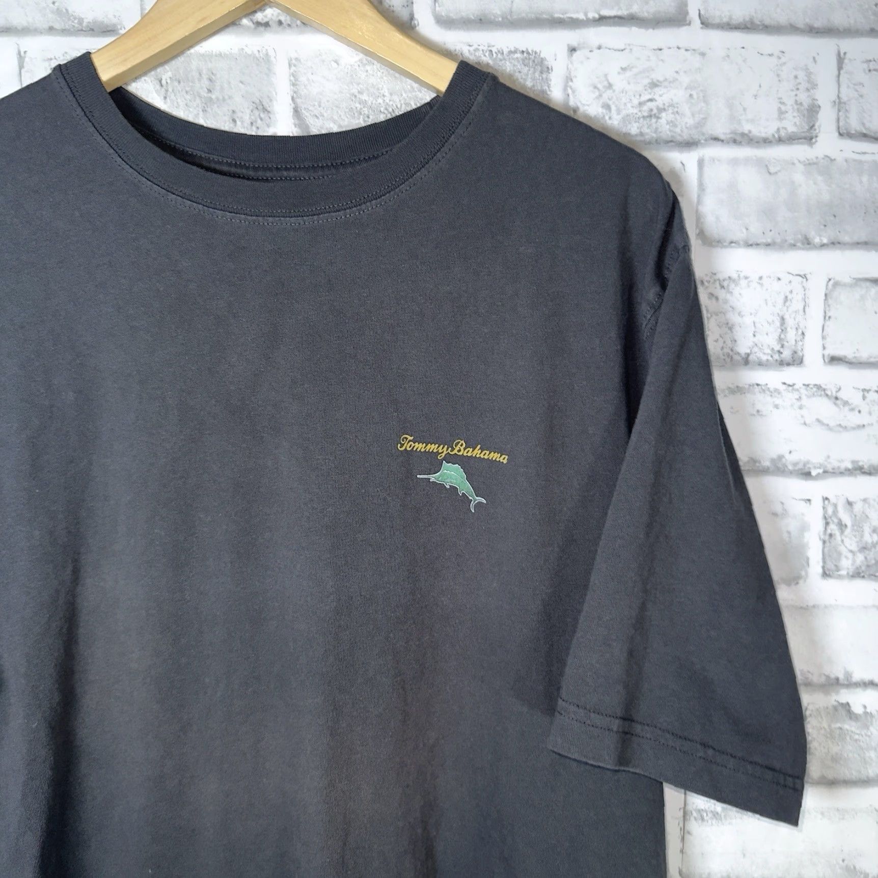 Tommy Bahama Tommy Bahama Gray Relaxed Fit Graphic T-Shirt Mens Size L 100% Cotton Size US L / EU 52-54 / 3 - 3 Thumbnail