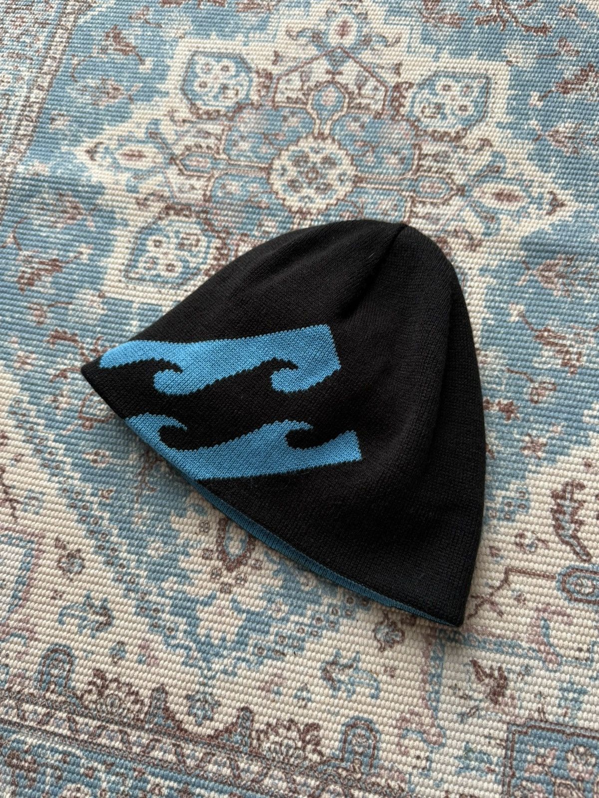 Billabong Vintage Billabong Reversible Winter Hat Size ONE SIZE - 1 Thumbnail