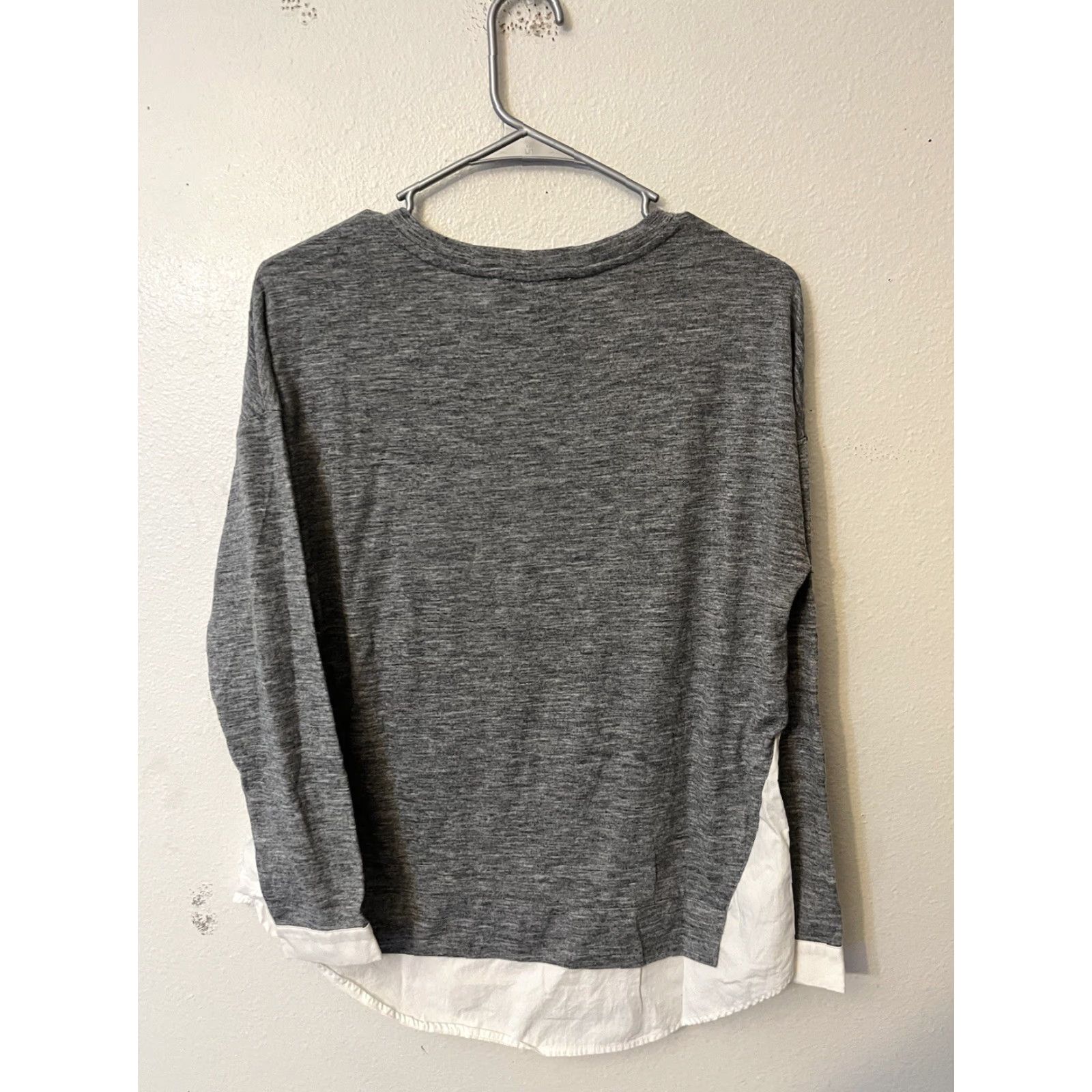 Loft LOFT Womens Blouse Knit Top Round neck Long Sleeve Petite PS Gray Heathered Size S / US 4 / IT 40 - 2 Thumbnail