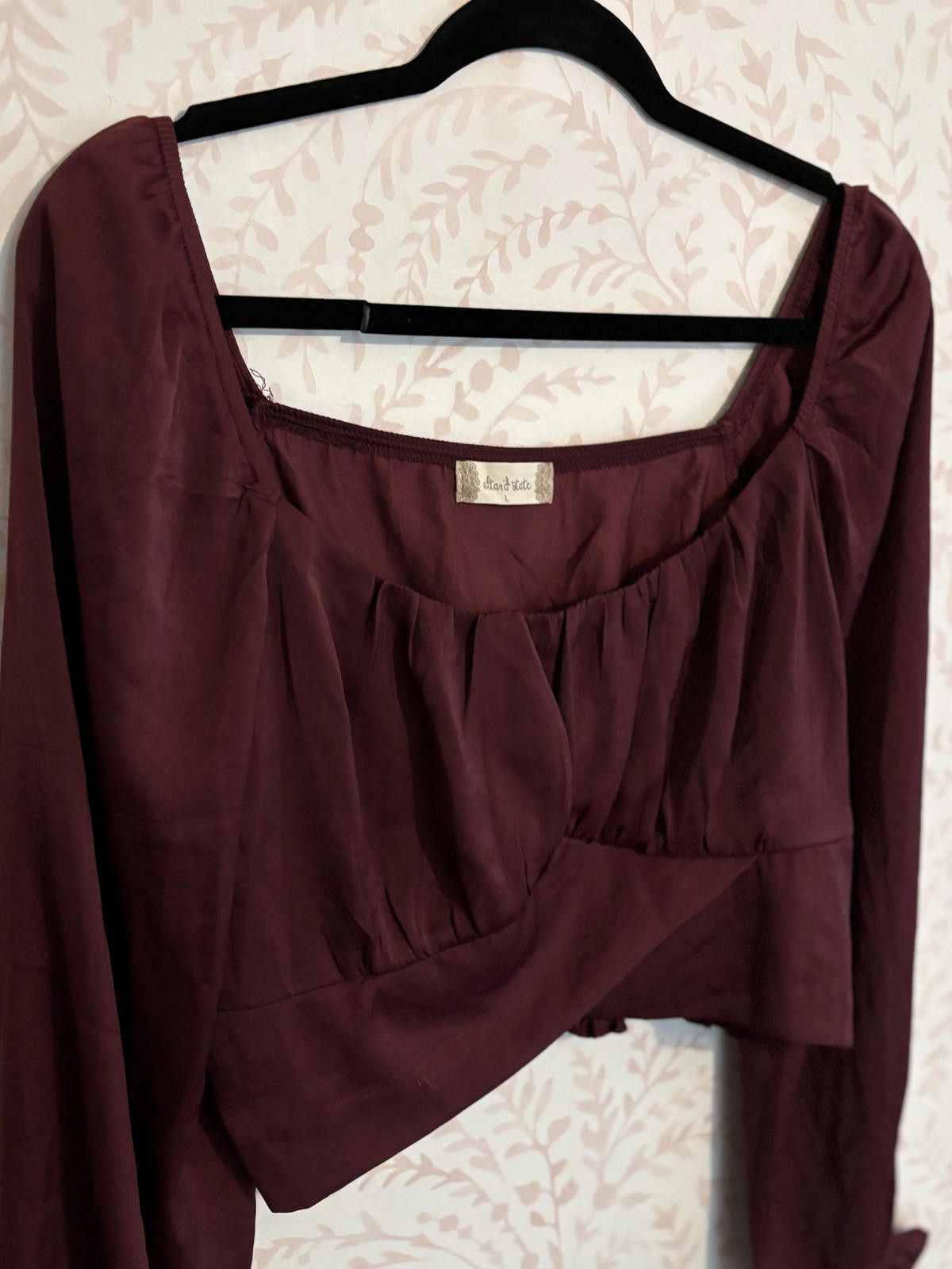 Other Altar'd State Crop Long Sleeve Square Neck Burgundy Top L Size L / US 10 / IT 46 - 4 Thumbnail
