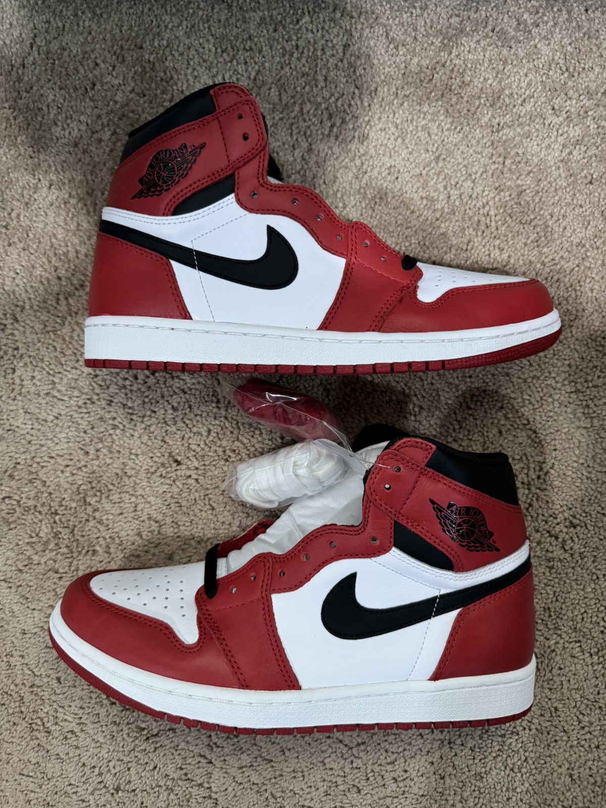 Jordan Brand Jordan 1 Chicago 2015 Size US 10 / EU 43 - 9 Thumbnail