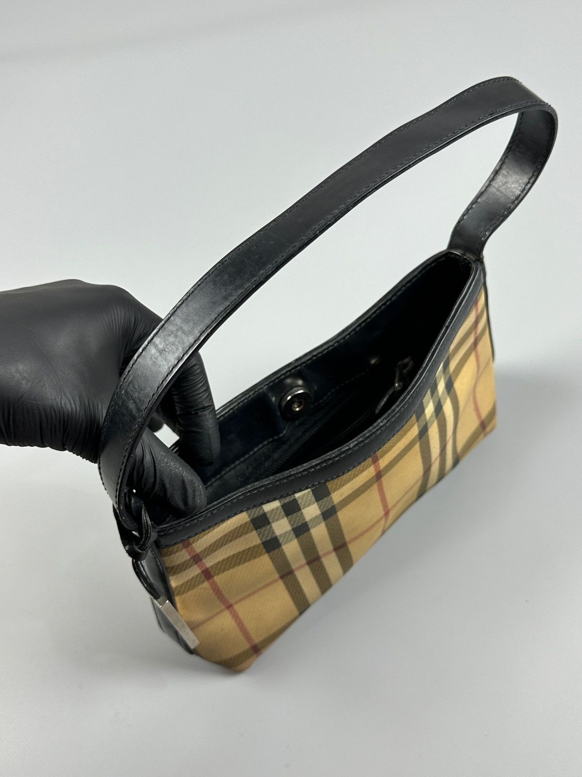 Burberry Vintage Burberry London Nova Check Baguette Shoulder Bag Size ONE SIZE - 20 Thumbnail