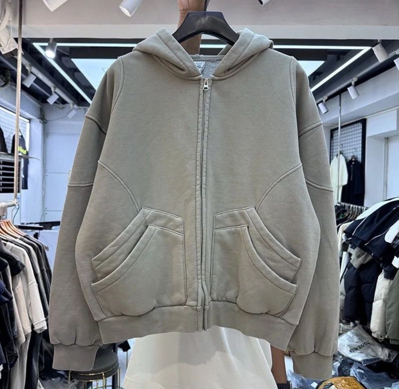 Japanese Brand Zippered Fleece Hoodie Rare Design Pockets Hoodie Size US L / EU 52-54 / 3 - 1 Thumbnail
