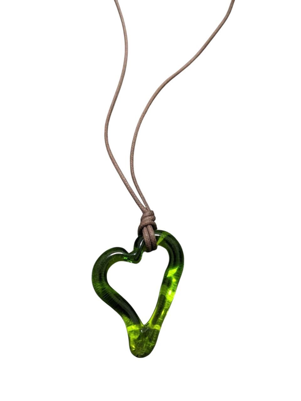 Native HANDMADE LIME GREEN MURANO GLASS HEART PENDANT NECKLACE Size ONE SIZE - 2 Thumbnail