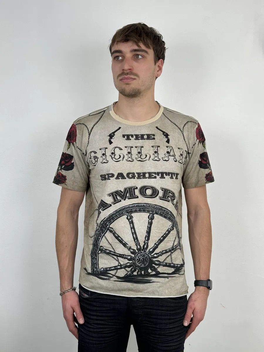 Dolce & Gabbana 2010s Dolce & Gabbana Faded Grey Gun Rose T-Shirt Size US M / EU 48-50 / 2 - 3 Thumbnail