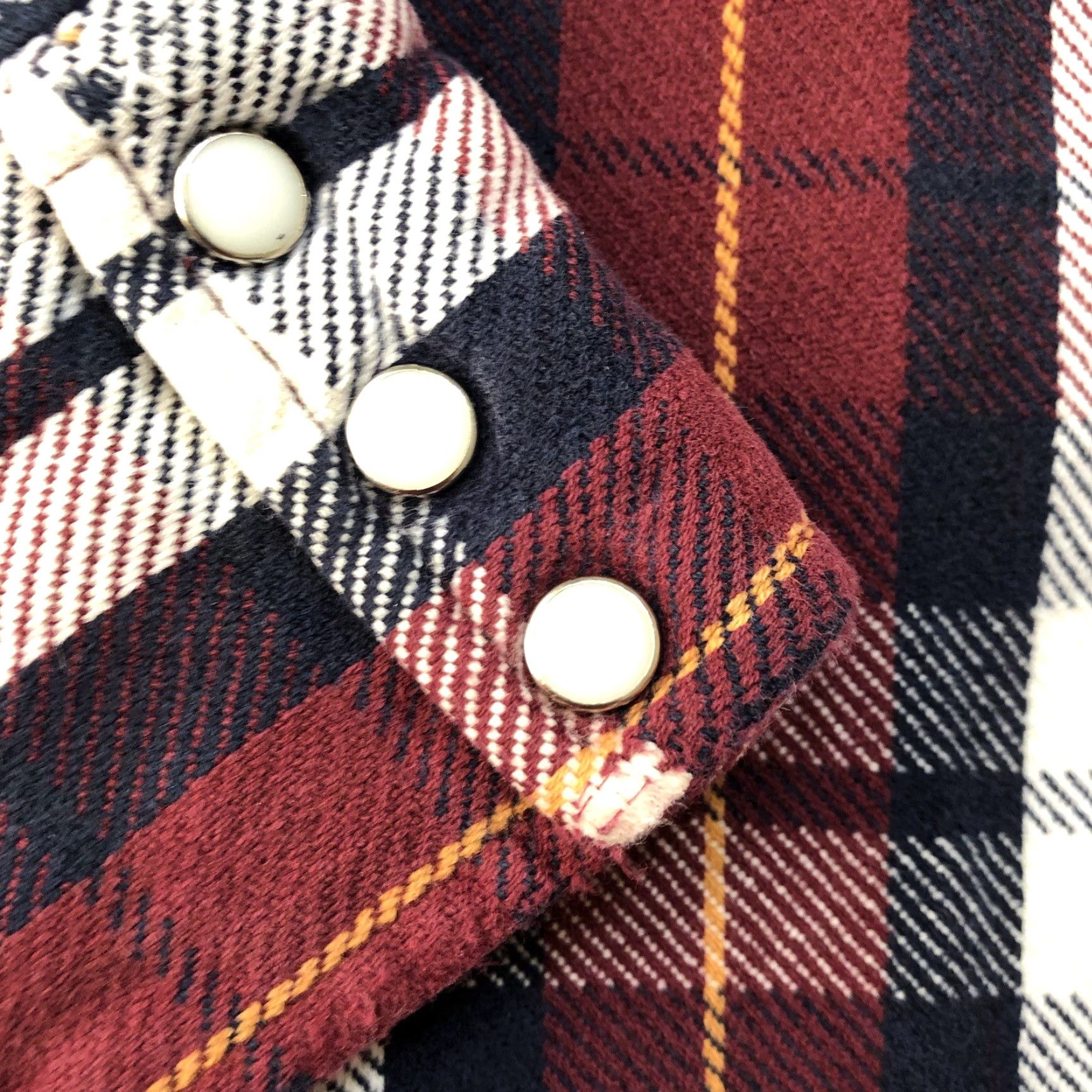 Wrangler VINTAGE Wrangler Western Shirt Mens M Red Plaid Cotton Flannel Pearl Snap Casual Workwear 80s 90s Cowboy Hipster Western Mens Medium Red Plaid Shirt Size US M / EU 48-50 / 2 - 5 Thumbnail