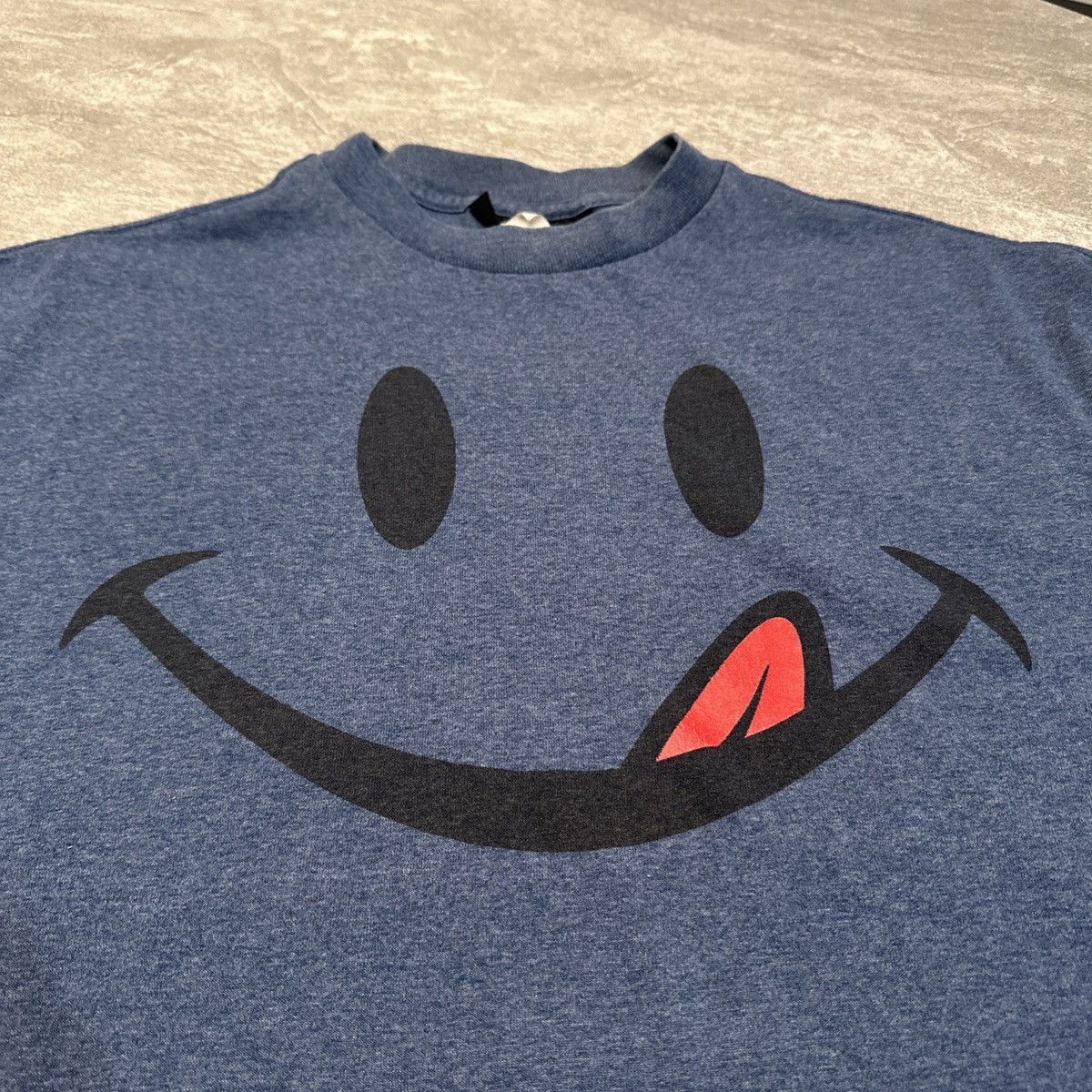 Joe Boxer × Vintage Vintage 90s Joe Boxer T Shirt Size XL Blue Smiley Face AOP Size US XL / EU 56 / 4 - 2 Thumbnail