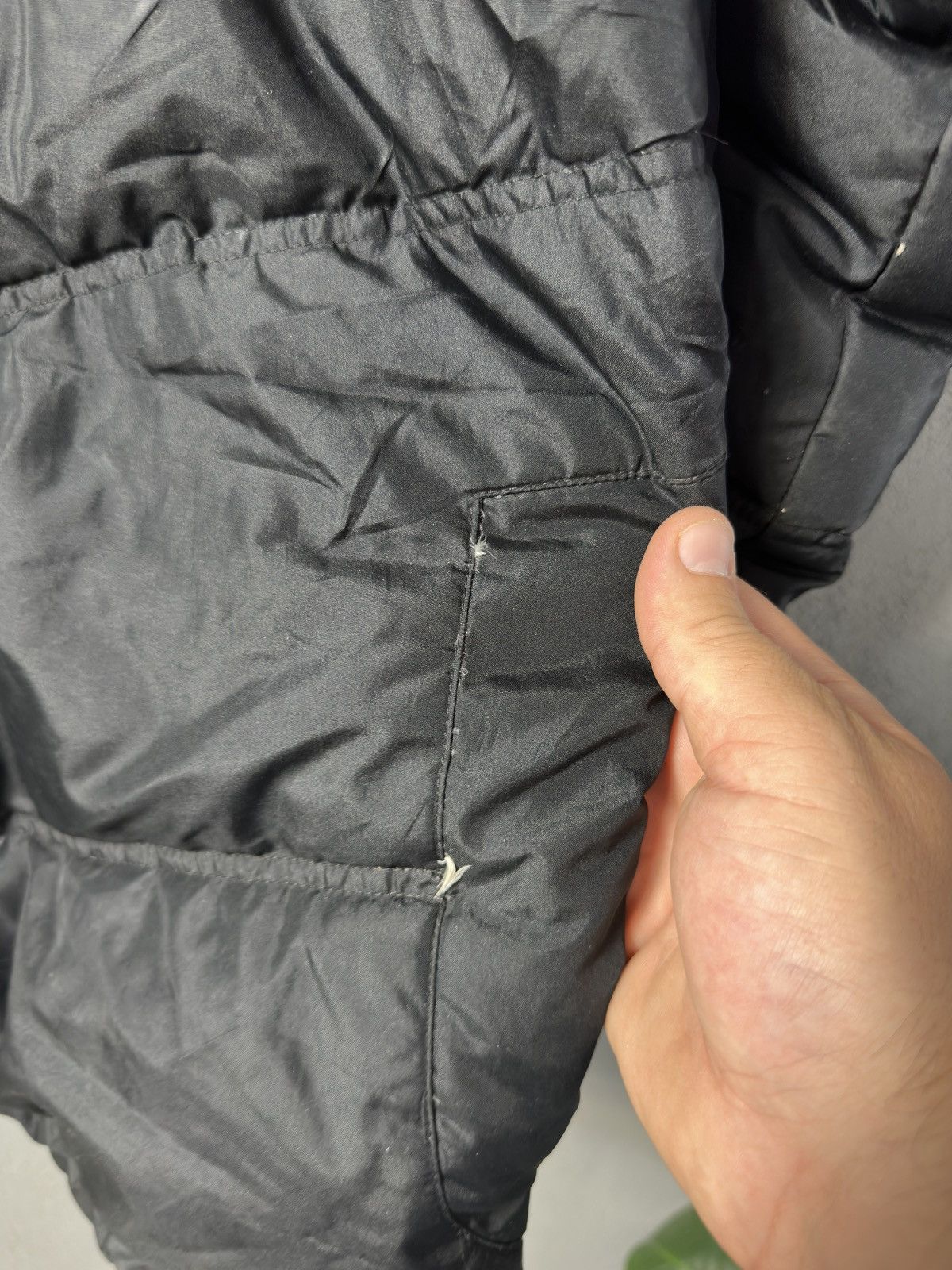 Nike × Vintage Nike Vintage Y2K Distressed Puffer Jacket Size US L / EU 52-54 / 3 - 9 Thumbnail