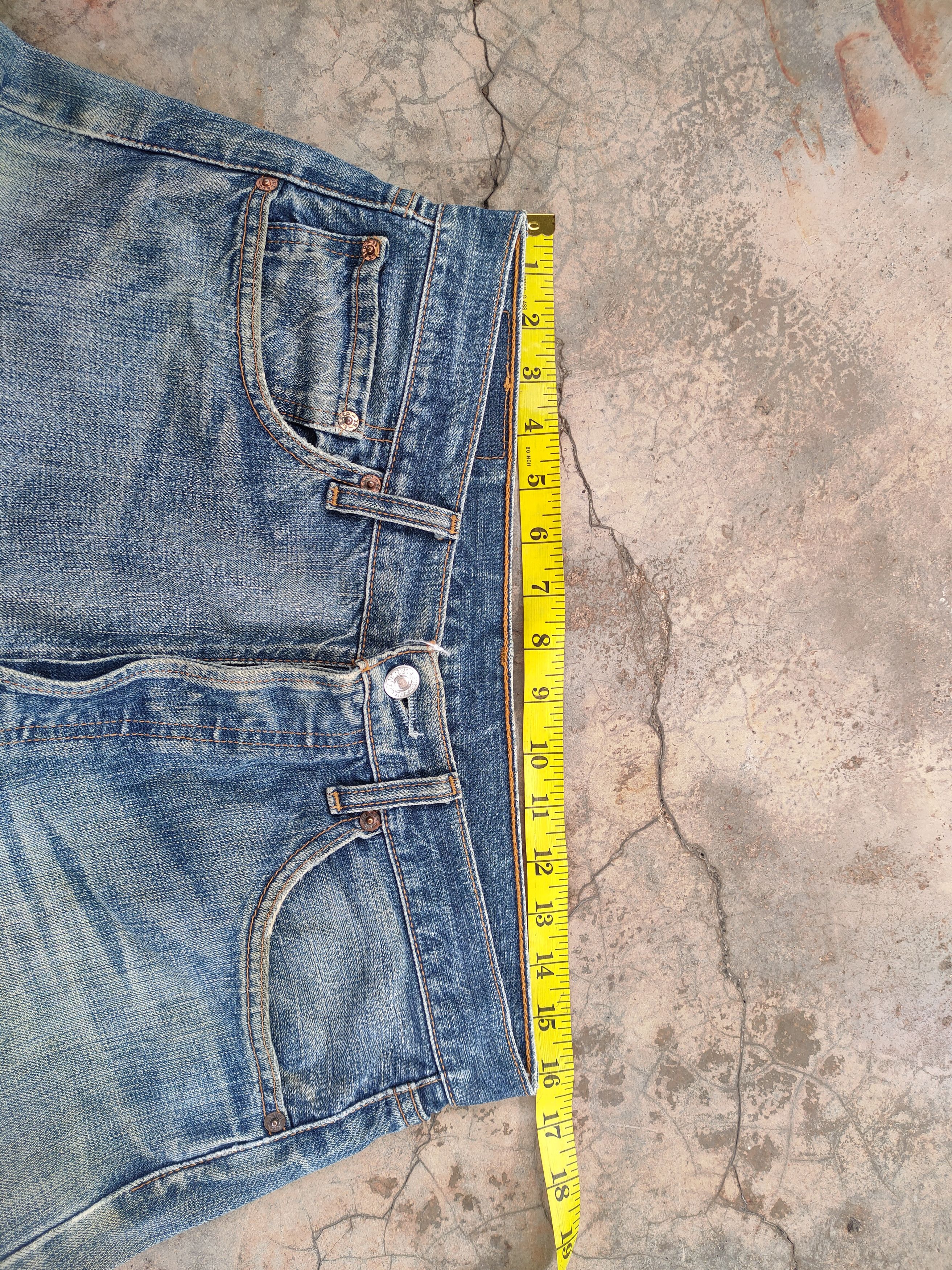 VINTAGE LEVI\'S 501 DISTRESSED JEANS DENIM PANTS