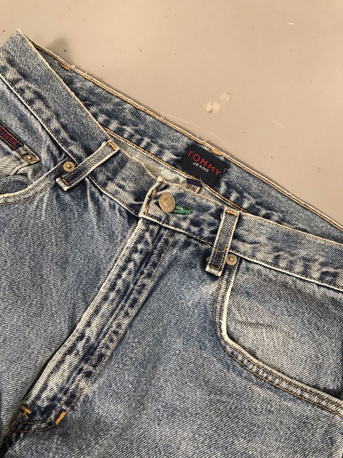 Tommy Hilfiger × Vintage Vintage Tommy Hilfiger straight fit denim Size US 32 / EU 48 - 4 Thumbnail