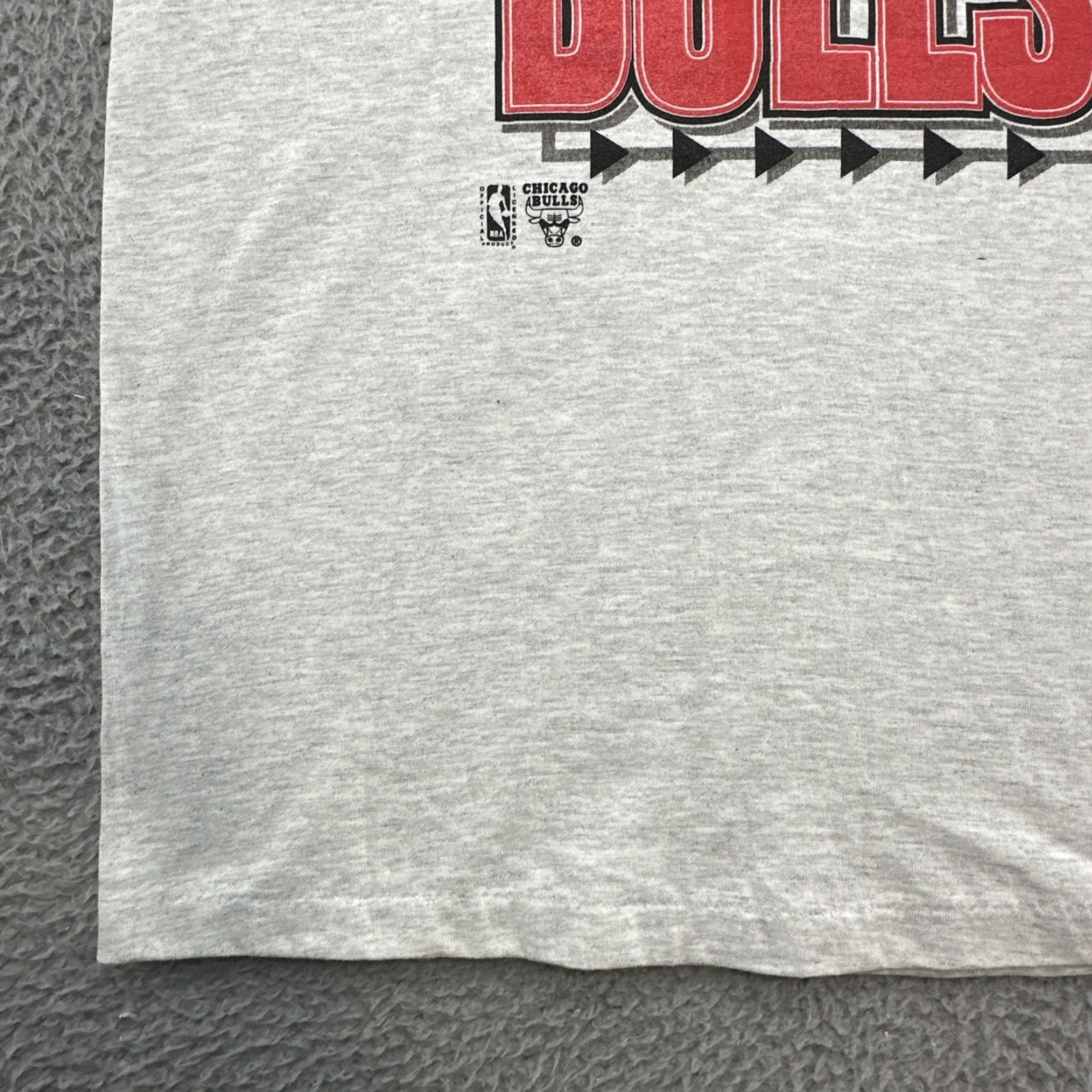 Vintage VINTAGE Chicago Bulls 1993 World Champs T Shirt Tee Size XL Black Mens T-Shirt Size US XL / EU 56 / 4 - 2 Thumbnail