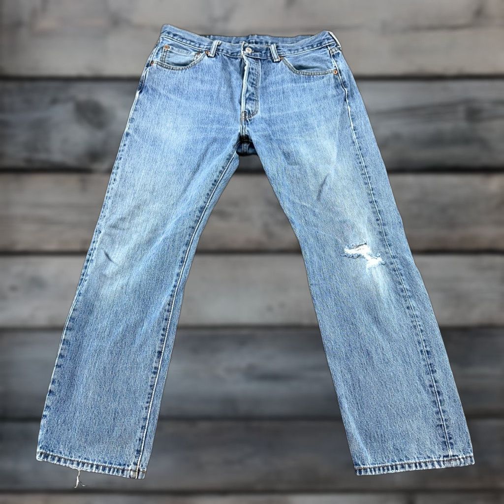 Levi's VINTAGE Levi's 501 Jeans Mens 34x29 Blue Distressed Straight Regular Fit Jeans Size US 34 / EU 50 - 1 Thumbnail
