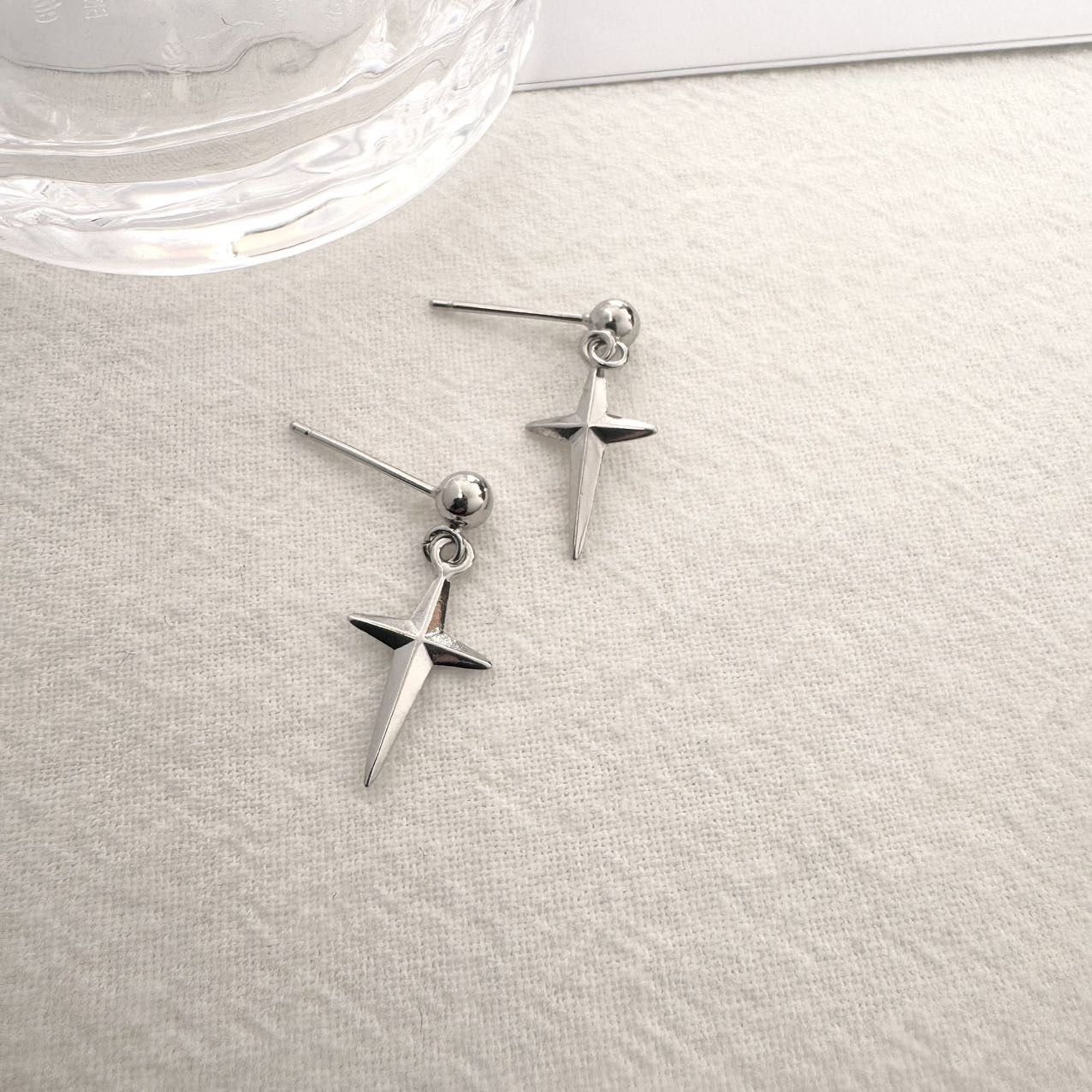 Other Star Dangle Drop Earrings for Men Women Unisex Earrings Size ONE SIZE - 1 Thumbnail