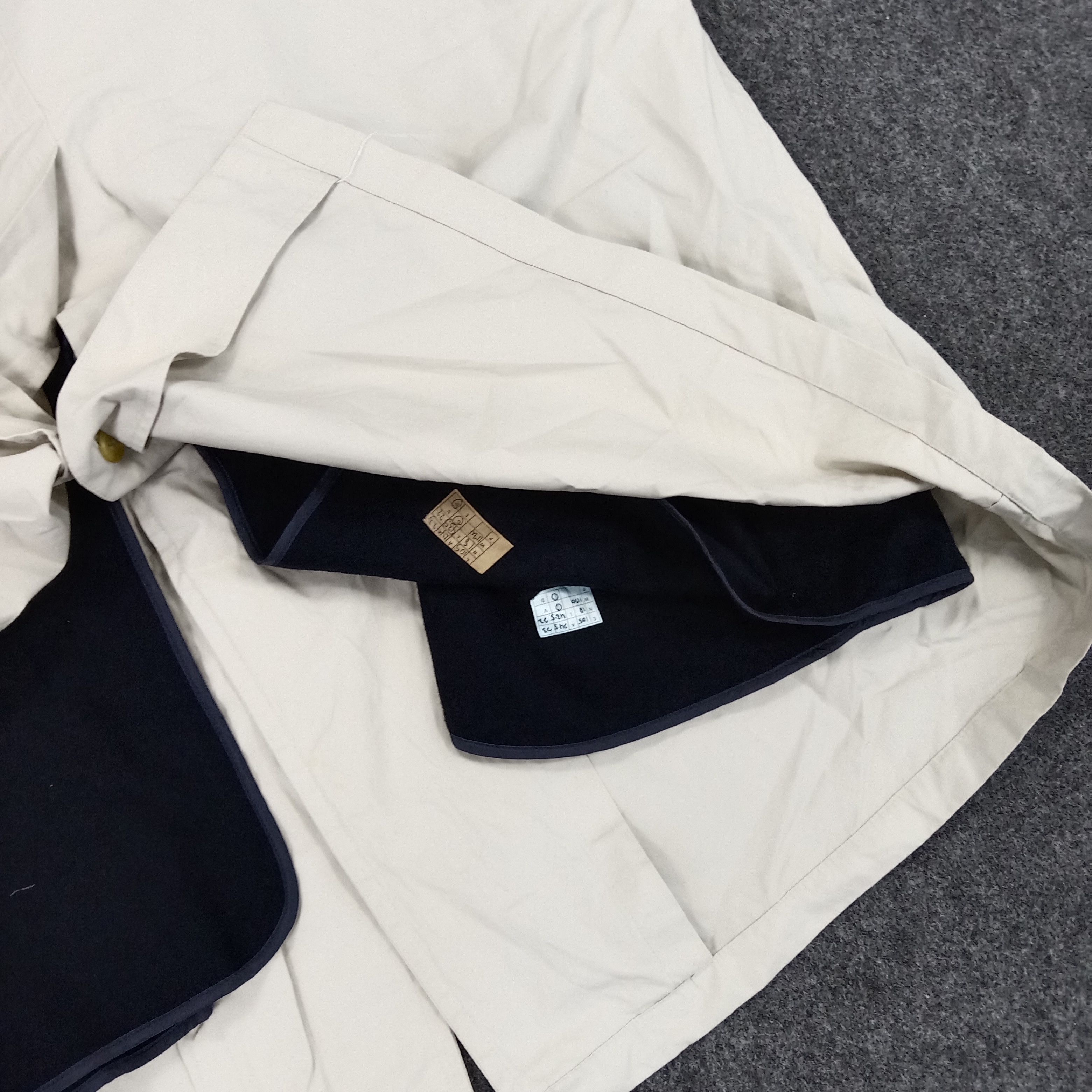 Burberry × Vintage Burberrys Nova Check Trench Coat Jacket Size US L / EU 52-54 / 3 - 11 Thumbnail