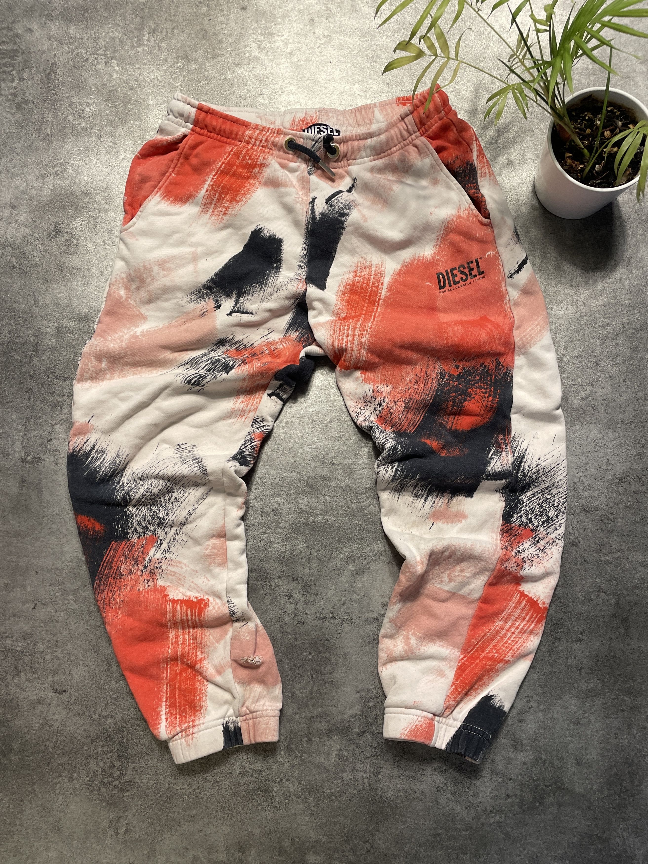 Diesel Diesel Sweatpants All Over Print Size US 26 / EU 42 - 1 Thumbnail