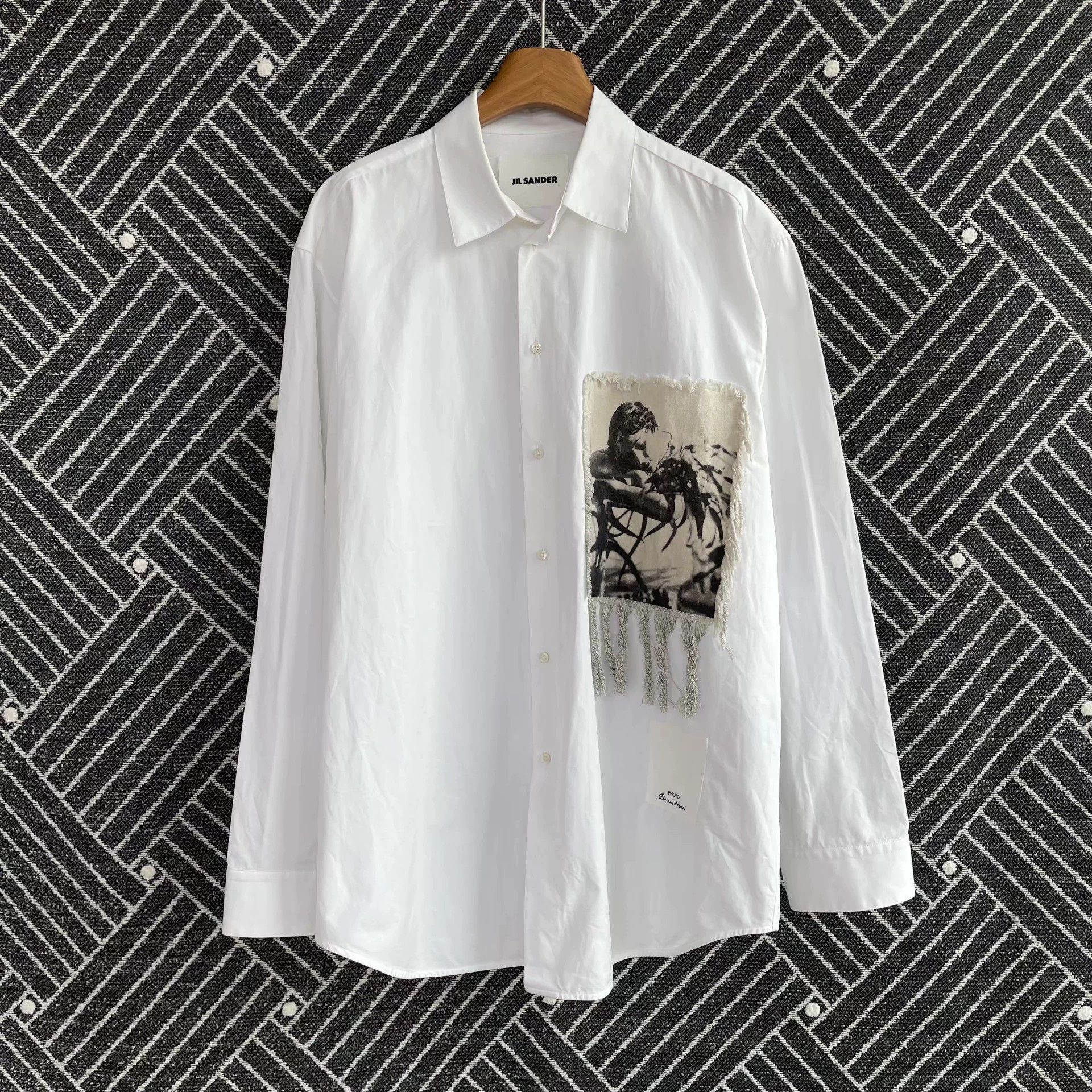 Jil Sander White Long Sleeve Button-Up Shirt with Art Print. Size US L / EU 52-54 / 3 - 1 Thumbnail