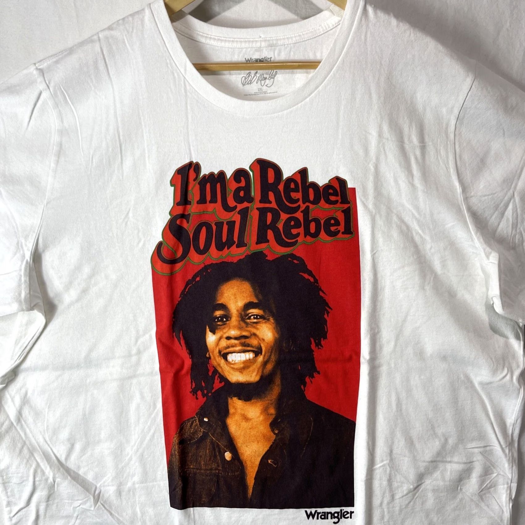 Wrangler VINTAGE Wrangler Bob Marley Shirt Mens 2XL XXL I’m A Soul Rebel Reggae Rasta White Adult Graphic Print T-Shirt Casual Logo Crew Neck Short Sleeve Size US XXL / EU 58 / 5 - 4 Thumbnail