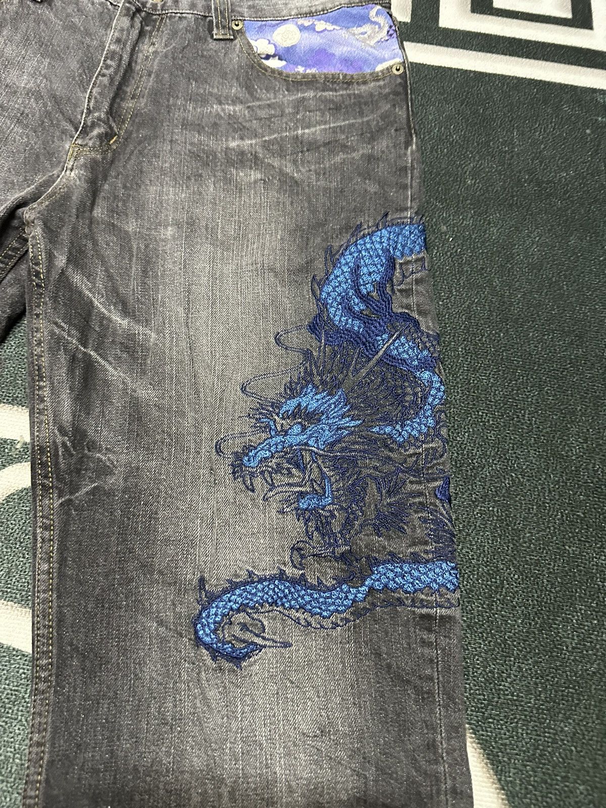 Japanese Brand Japanesse brand dragon embroidery jeans Size US 34 / EU 50 - 6 Thumbnail