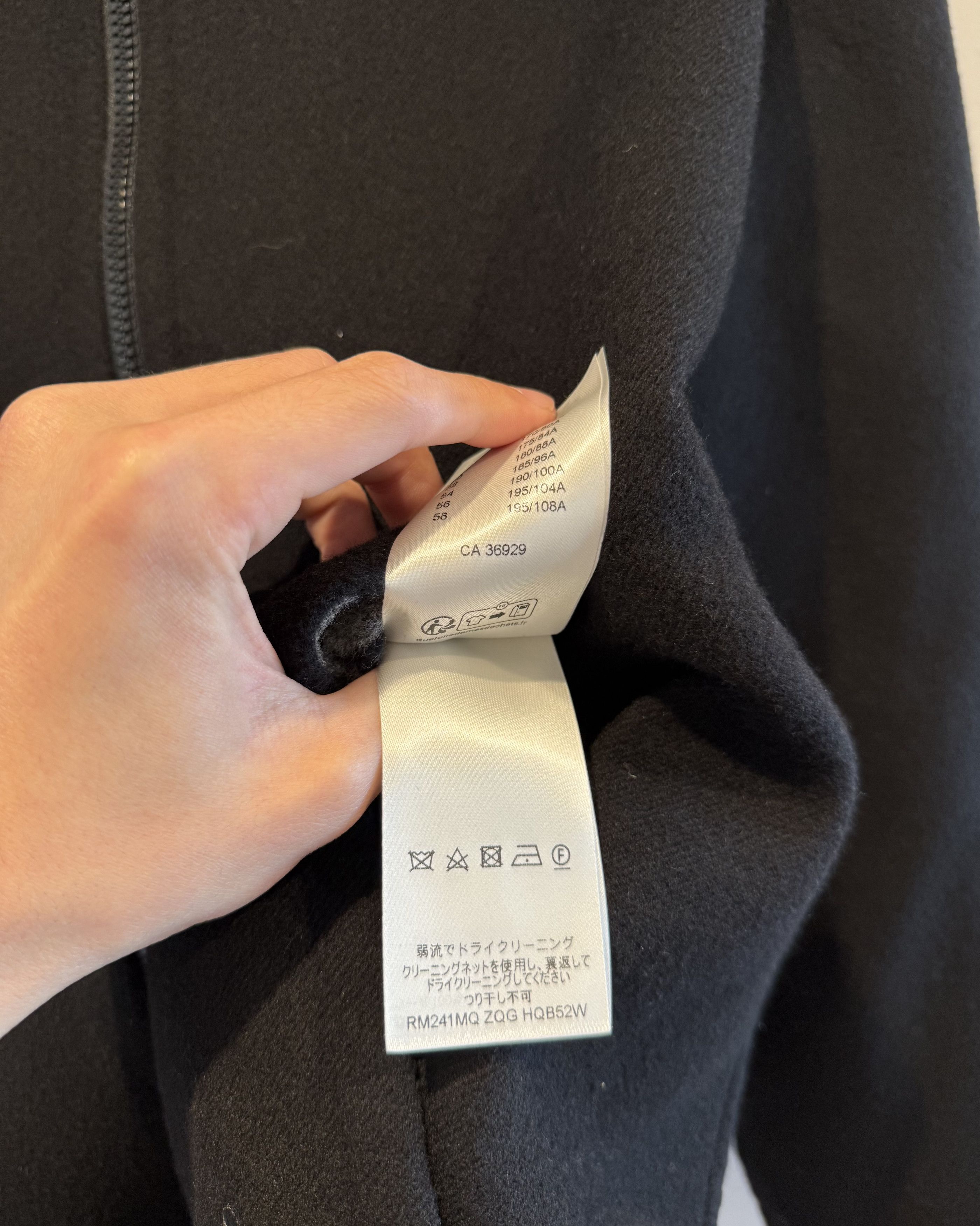 Louis Vuitton Louis Vuitton Reversible Monogram Flower Shearling Hoodie Size US M / EU 48-50 / 2 - 9 Thumbnail
